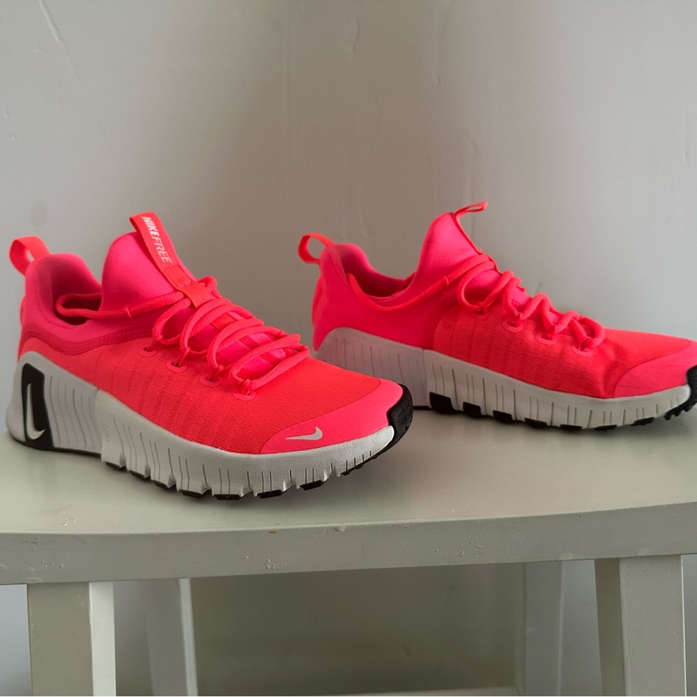 Nike Women's Athletic Shoes - Bright Pink